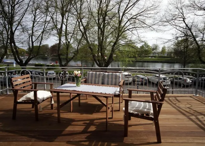 Amerika-suite - Versteck Am Strom ロストック